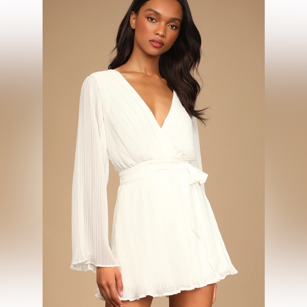 Women’s Lulu Romper with V Neck & Wrap Details ☁️🤍